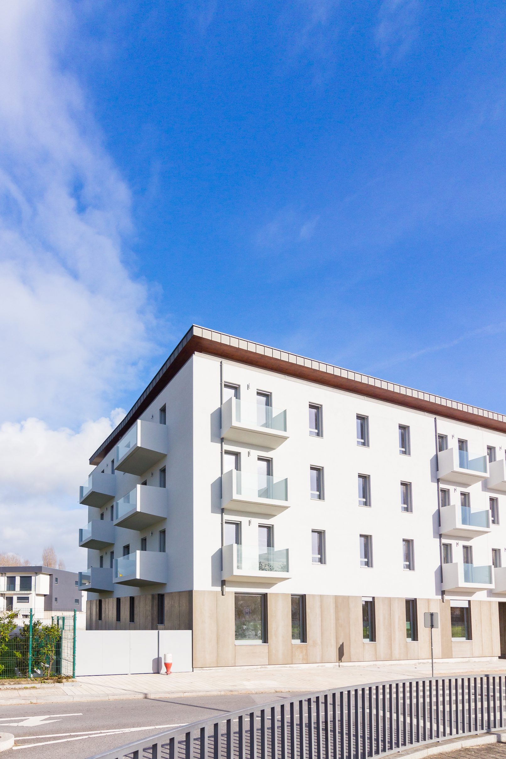 Ramalde Residence com Arquitectura do atelier Oval